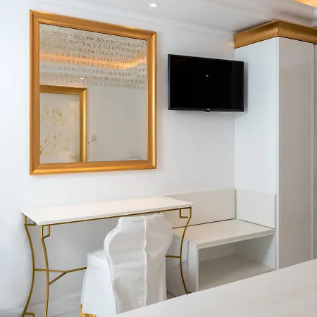 Hotel Galaxias 3*